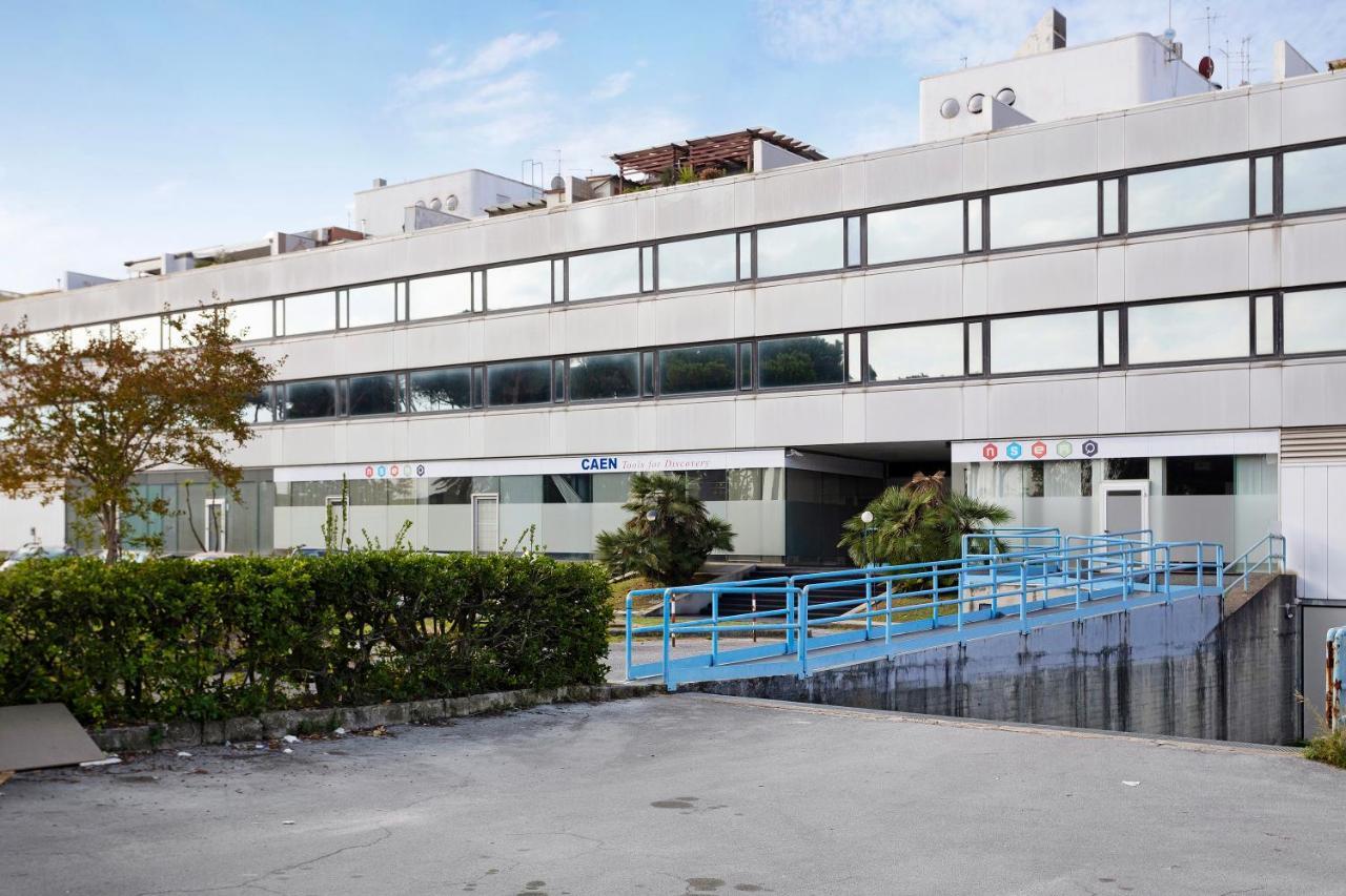 Attico Con Terrazza A Viareggio Apartment Exterior photo
